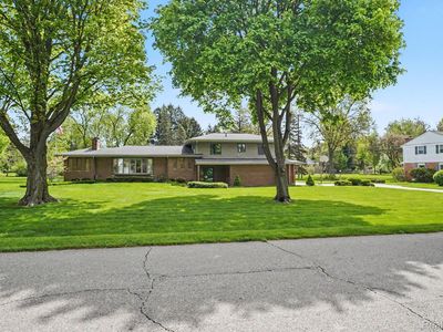 1226 Woodkrest Dr