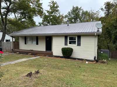 908 Bullock Dr