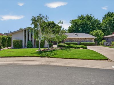 115 Country Club Dr