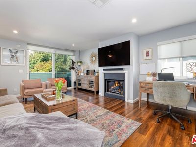 5811 Woodman Ave APT 22