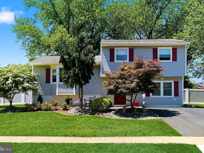 20 Bromley Dr