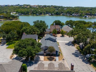 8215 Mountain Lake Ct
