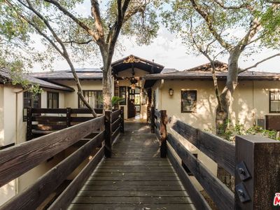 1273 Fernwood Pacific Dr