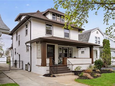 120 Frontenac Ave