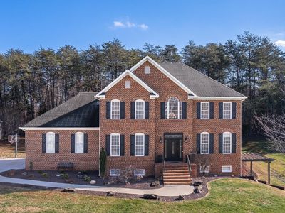 1102 Walkers Crossing Dr