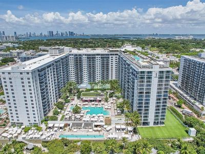2301 Collins Ave APT 311
