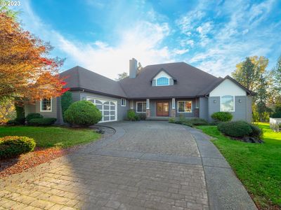 976 NW Southwater Dr