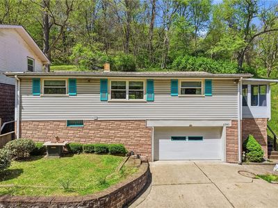 2983 Edgecliff Rd