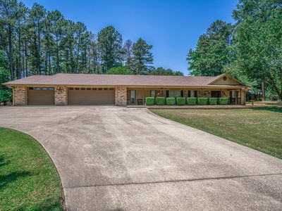 1717 W Lake Dr
