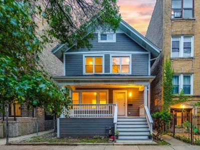 3105 W Leland Ave