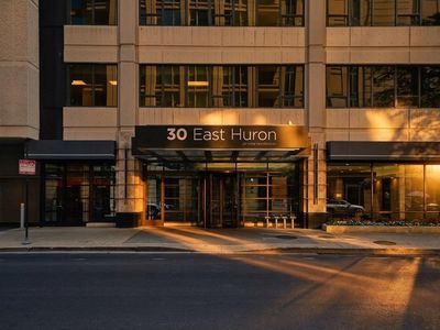 30 E Huron St APT 5605