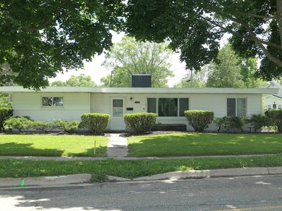 135 Riverside Dr
