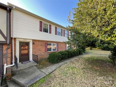 8915 Hunter Ridge Dr