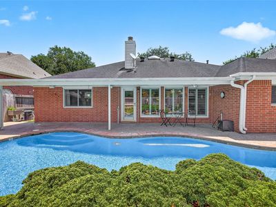 4027 Harwood Dr