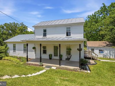 2391 Pinewoods Rd