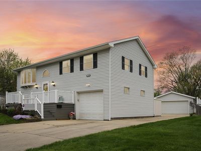 1320 Arlington Dr
