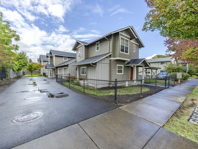 25 N Jefferson Aly
