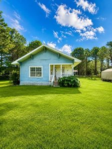 Property at 411 9th St, Winnie, TX
