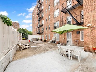 2630 Kingsbridge Ter APT 2