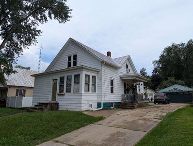418-418 1/2 8th Ave