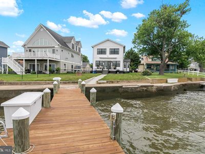 2724 Holly Beach Rd