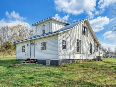 906 Sanders Mines Rd