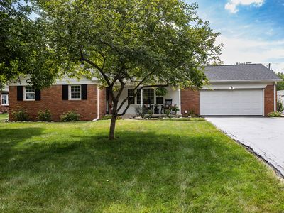 6821 Willoughby Ct