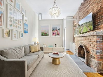 252 W 20th St APT 2B