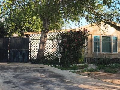 803 E Calais Pl