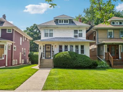 Property at 225 S Cuyler Ave, Oak Park, IL