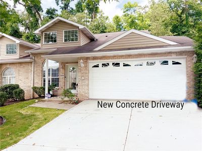 584 Newport Dr