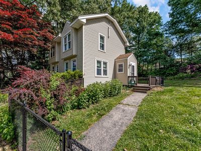 11 Scenic Ave
