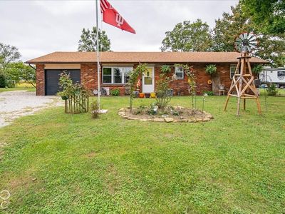 3603 E Gore St