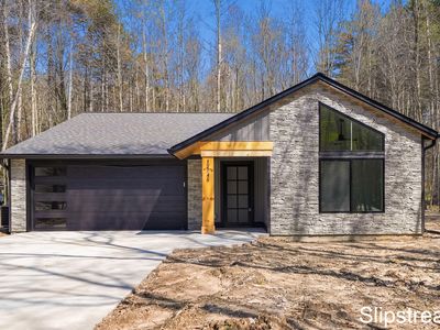 12745 Austrian Dr