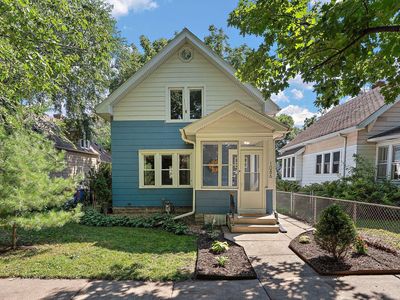1086 Pleasant Ave
