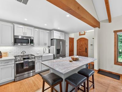 4 Rock Creek Ct