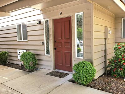 2405 W Lincoln Ave APT 10