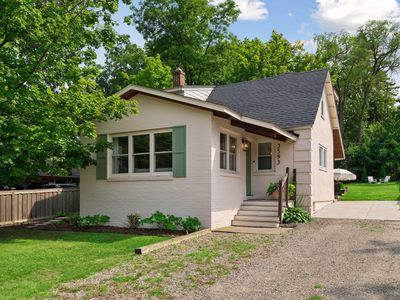3593 Crystal Pl