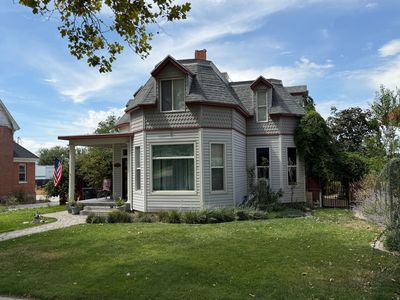 412 S Main St