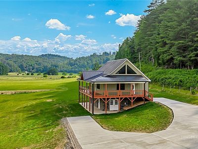 180 South Fork Farm Lane
