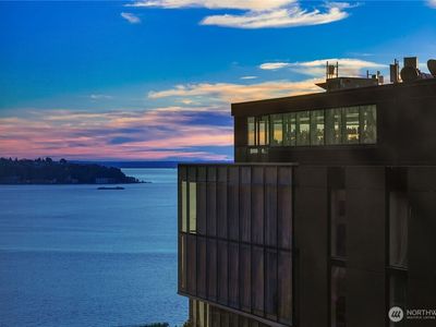 121 Stewart Street #1308
