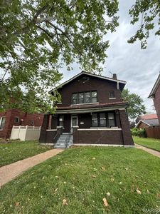 6957 Clayton Ave