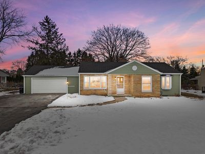 N62W23905 Sunset DRIVE