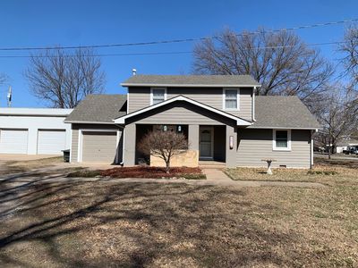 319 E Cedar St