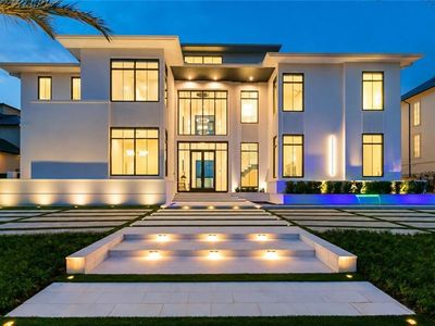 36 Royal Palm Dr