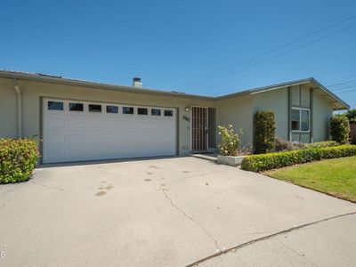 361 E Elfin Grn