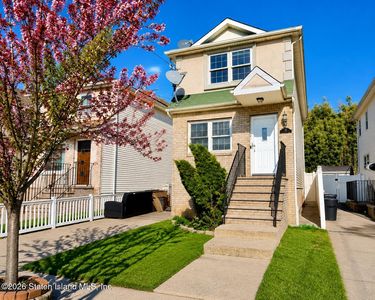 291 Lockman Ave