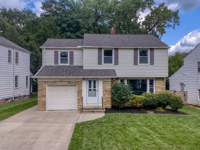 Property at 2137 Lyndway Rd, Beachwood, OH