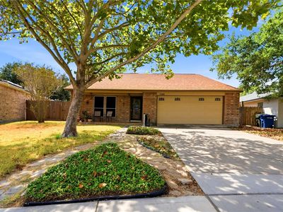 5305 Woodgate Dr