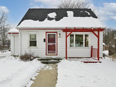 3851 North 86th STREET